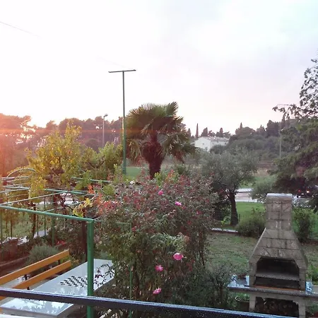 בית הארחה Jasmin 3*